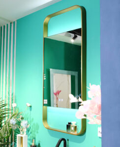 High quality lighted mirror with frame